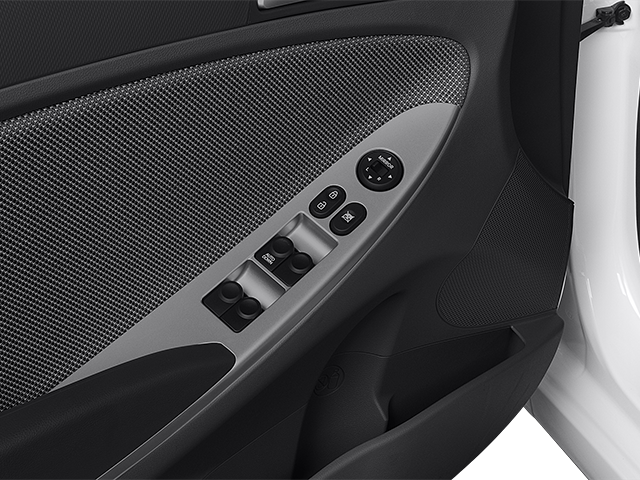 2013 Hyundai Accent SE