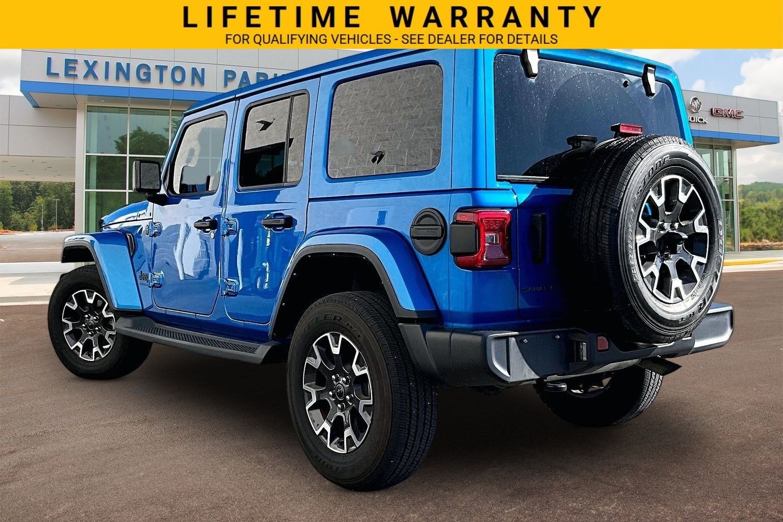 2025 Jeep Wrangler 4-Door Sahara 4x4