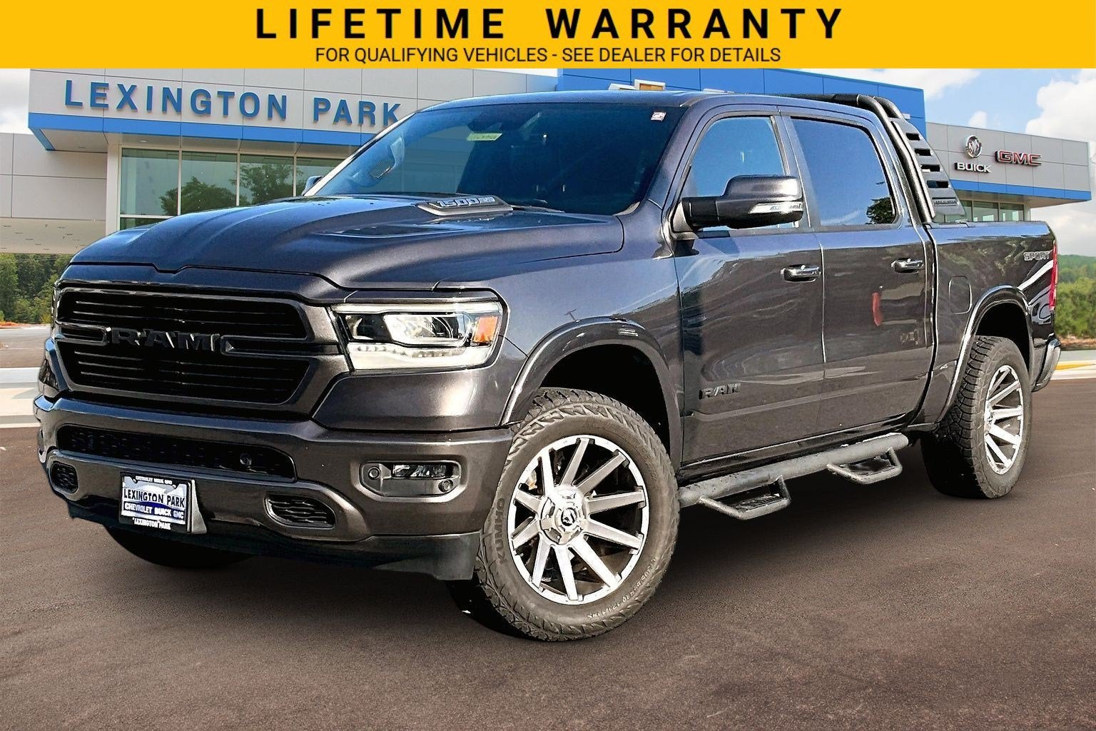 2021 RAM 1500 Laramie Crew Cab 4x4 5'7" Box
