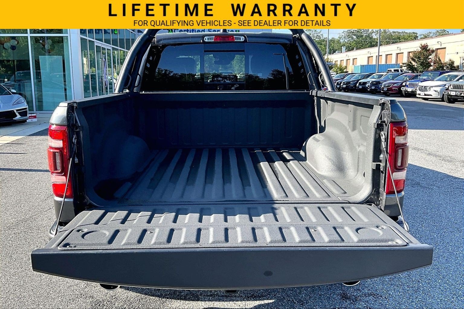 2021 RAM 1500 Laramie Crew Cab 4x4 5'7" Box