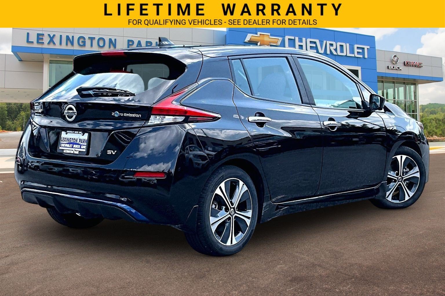 2022 Nissan LEAF SV