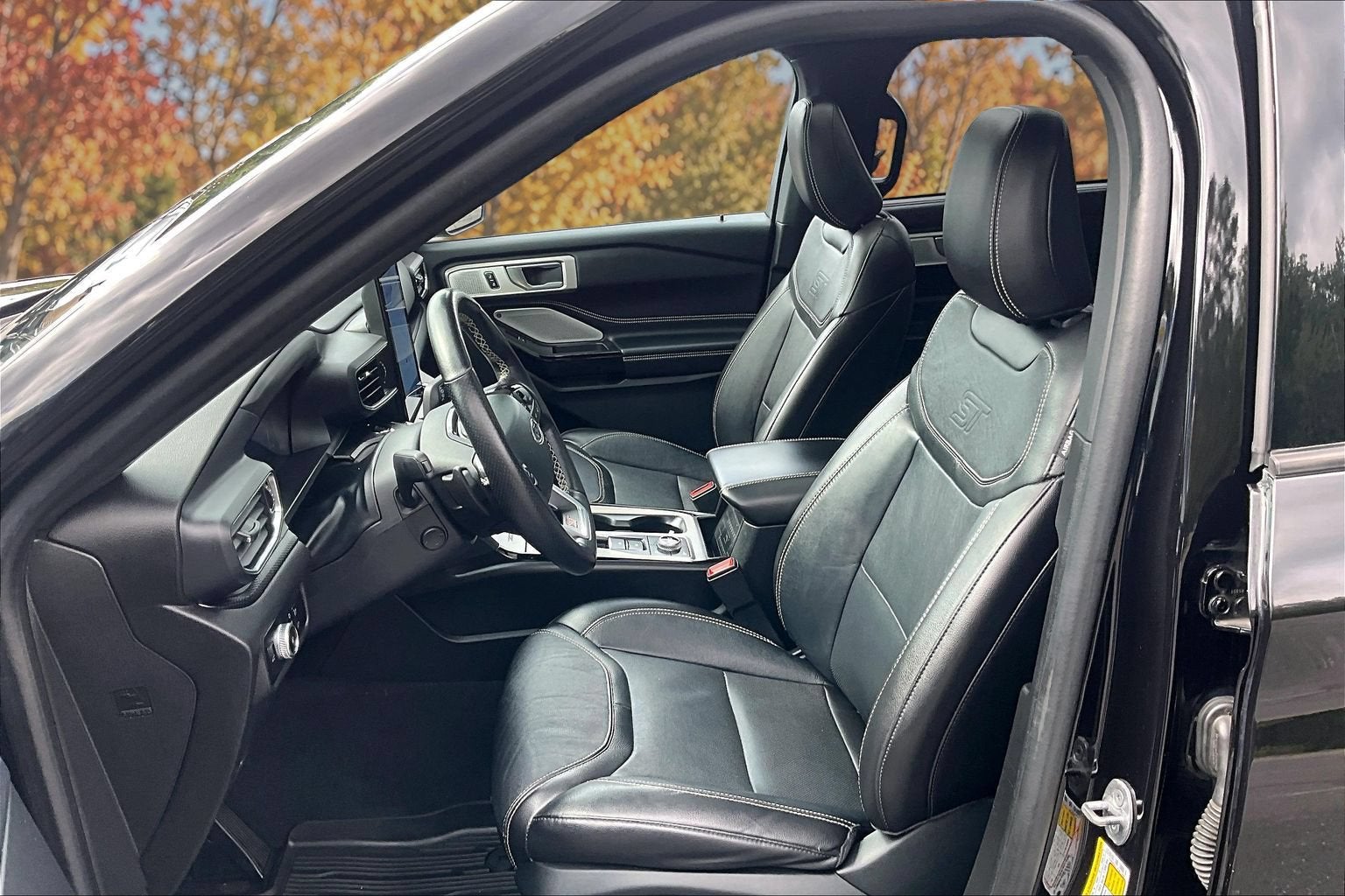 2023 Ford Explorer ST PANO ROOF