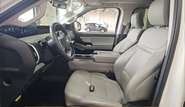 2025 Ford Expedition Active LUXURY PACKAGE