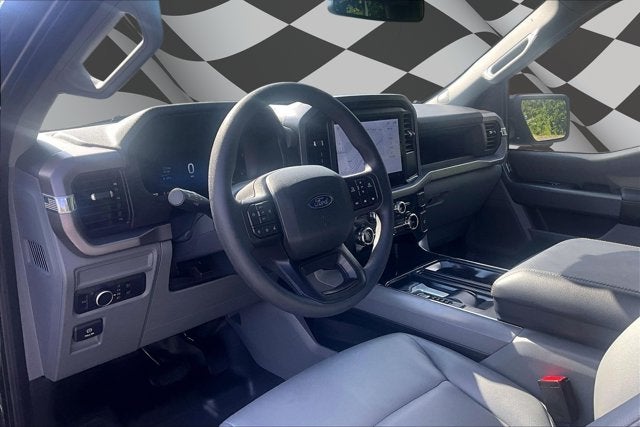 2025 Ford F-150 Lightning Pro