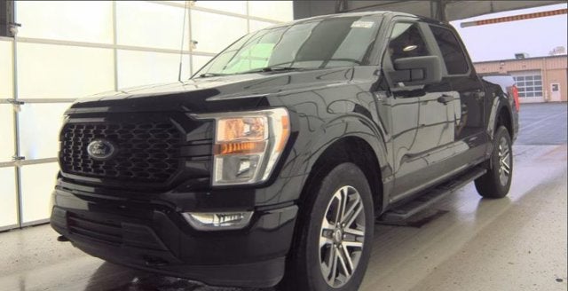 2022 Ford F-150 STX 4WD V8