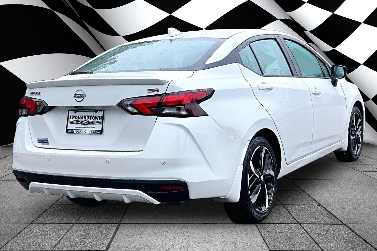 2025 Nissan Versa SR