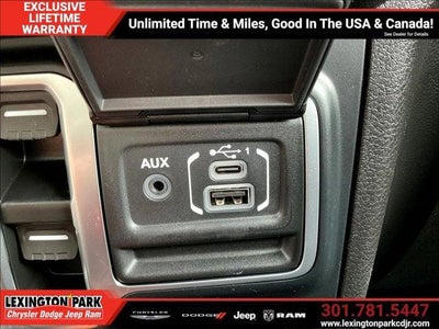 2025 Jeep Wrangler 4-Door Summit 4x4