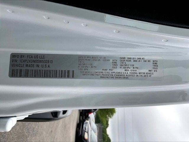 2025 Jeep Wrangler 4-Door Summit 4x4