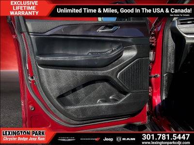 2023 Jeep Grand Cherokee L Laredo 4x4