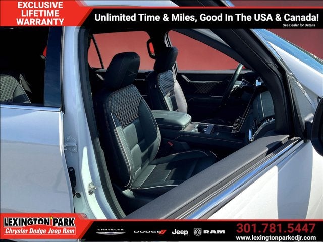 2024 GMC Acadia FWD Denali