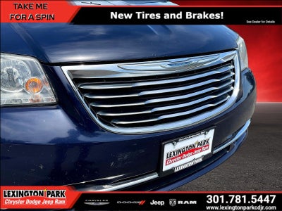 2015 Chrysler Town & Country Touring
