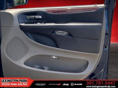 2015 Chrysler Town & Country Touring