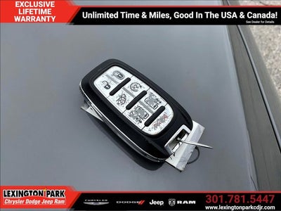 2020 Chrysler Pacifica Hybrid 35th Anniversary Limited