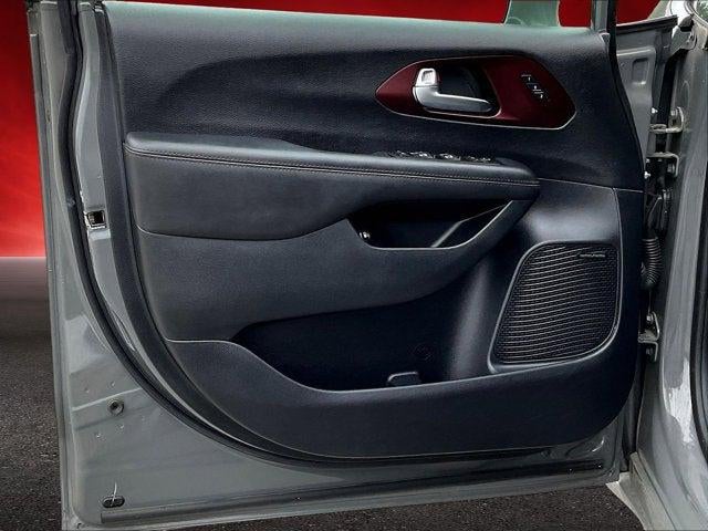 2020 Chrysler Pacifica Hybrid 35th Anniversary Limited