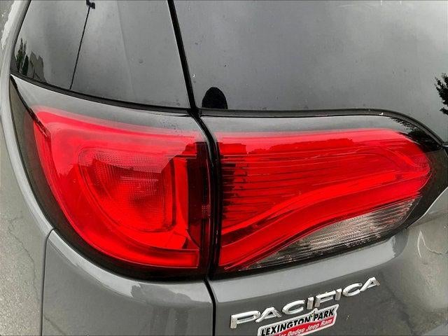 2020 Chrysler Pacifica Hybrid 35th Anniversary Limited
