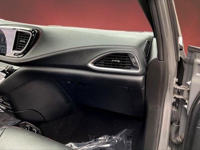 2020 Chrysler Pacifica Hybrid 35th Anniversary Limited