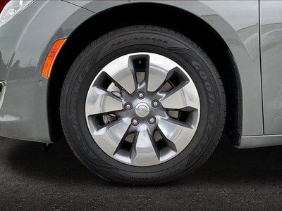 2020 Chrysler Pacifica Hybrid 35th Anniversary Limited