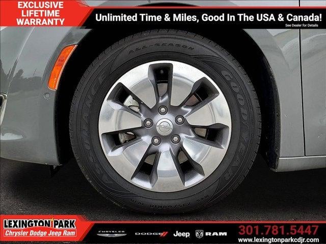 2020 Chrysler Pacifica Hybrid 35th Anniversary Limited