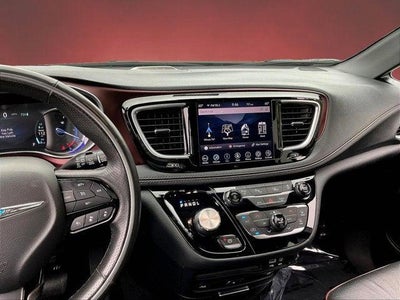 2020 Chrysler Pacifica Hybrid 35th Anniversary Limited