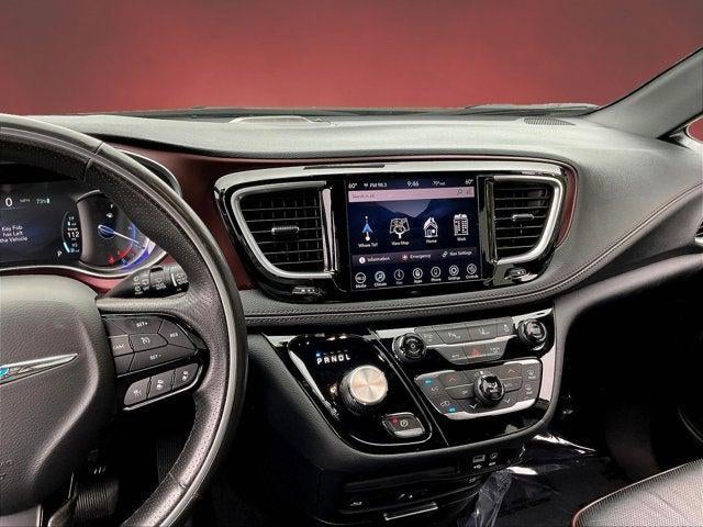 2020 Chrysler Pacifica Hybrid 35th Anniversary Limited