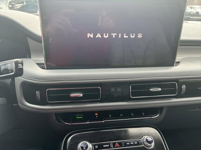 2021 Lincoln Nautilus Reserve