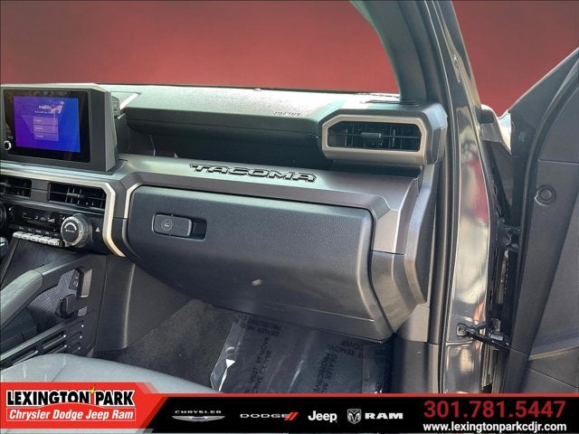 2025 Toyota Tacoma 4WD SR5