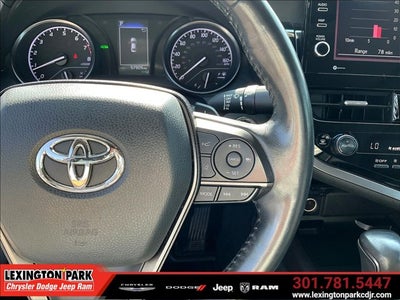 2022 Toyota Camry SE