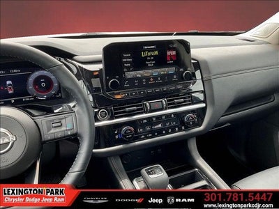 2024 Nissan Pathfinder Platinum 4WD