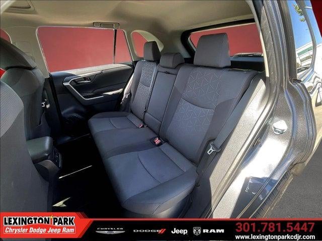 2021 Toyota RAV4 Hybrid XLE