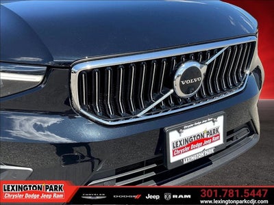 2023 Volvo XC40 B5 Ultimate Bright Theme