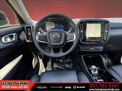 2023 Volvo XC40 B5 Ultimate Bright Theme