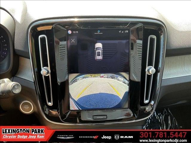 2023 Volvo XC40 B5 Ultimate Bright Theme
