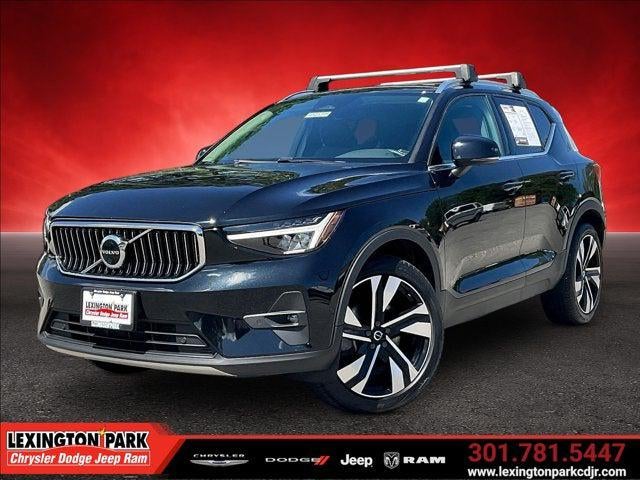 2023 Volvo XC40 B5 Ultimate Bright Theme