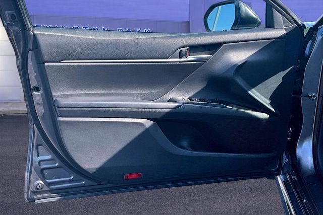 2020 Toyota Camry Hybrid SE