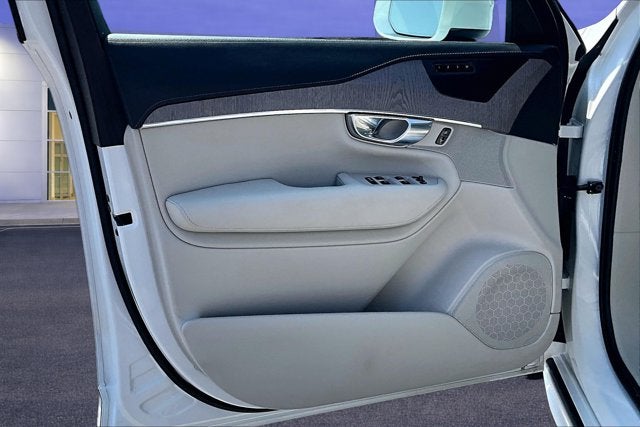 2022 Volvo XC90 Recharge Plug-In Hybrid Inscription