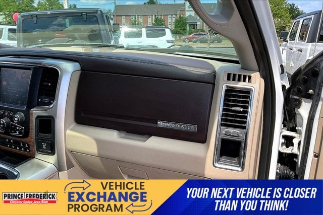 2018 RAM 1500 Laramie Crew Cab 4x4 5'7' Box