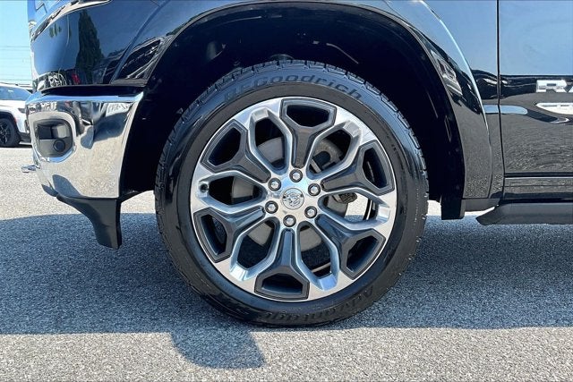 2019 RAM 1500 Limited Crew Cab 4x4 5'7' Box