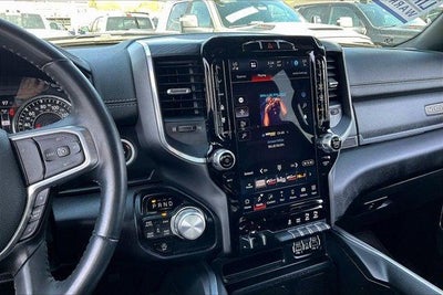 2023 RAM 1500 Laramie Crew Cab 4x4 5'7' Box