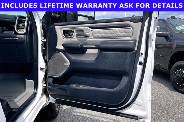 2025 RAM 1500 Tungsten Crew Cab 4x4 5'7' Box
