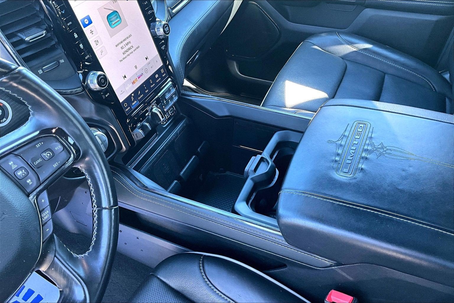 2022 RAM 1500 Limited Crew Cab 4x4 6'4' Box