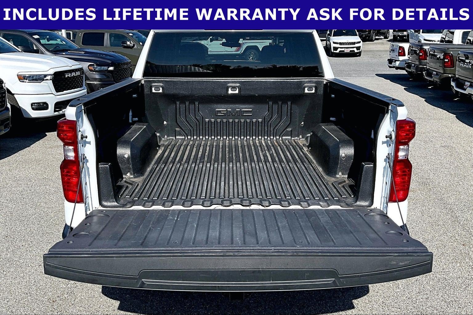 2023 Chevrolet Silverado 1500 4WD Crew Cab Short Bed LT with 2FL