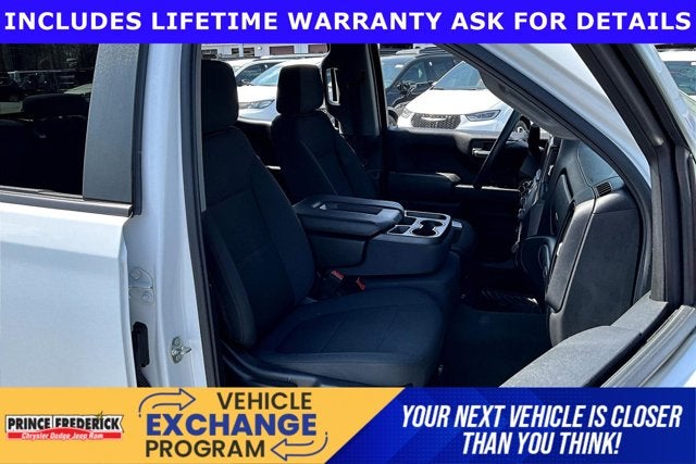 2021 Chevrolet Silverado 1500 4WD Crew Cab Short Bed Custom