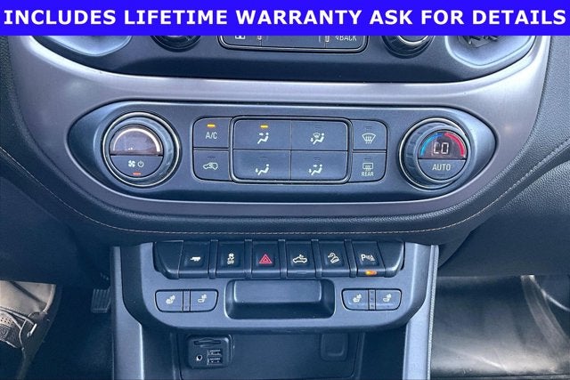 2022 GMC Canyon 4WD Crew Cab Short Box AT4 - Leather