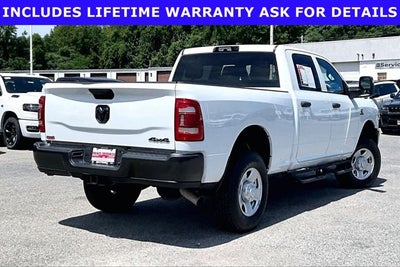 2024 RAM 3500 Tradesman Crew Cab 4x4 6'4' Box