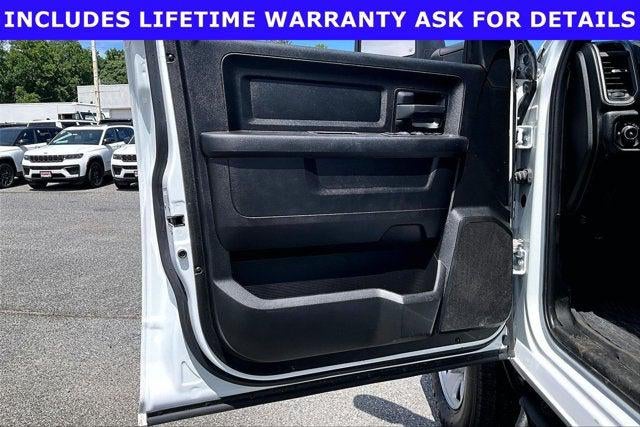 2024 RAM 3500 Tradesman Crew Cab 4x4 6'4' Box