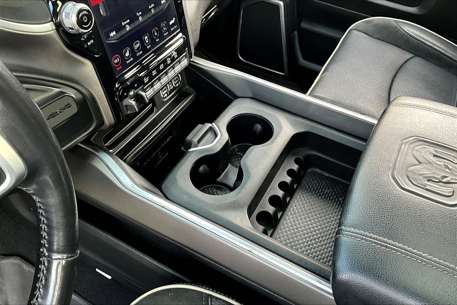 2020 RAM 3500 Laramie Crew Cab 4x4 8' Box