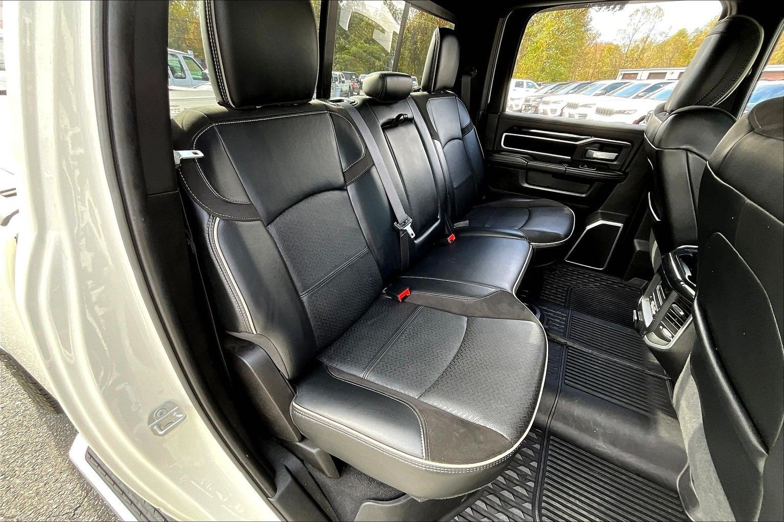 2020 RAM 3500 Laramie Crew Cab 4x4 8' Box