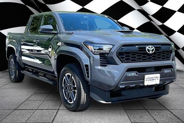 2024 Toyota Tacoma Hybrid TRD Sport 4WD