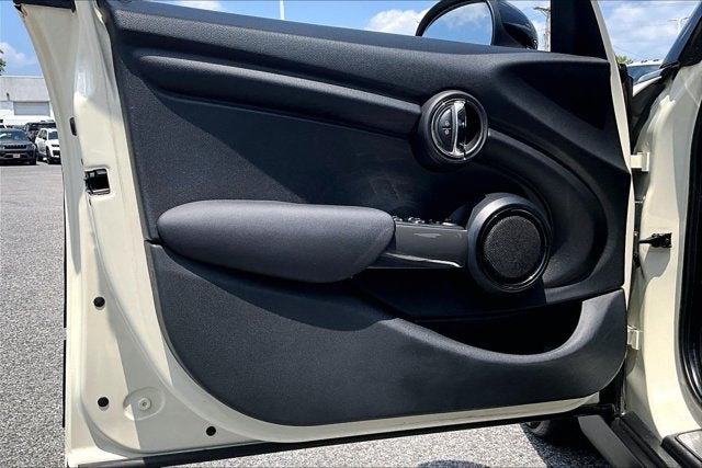 2017 MINI Hardtop Cooper