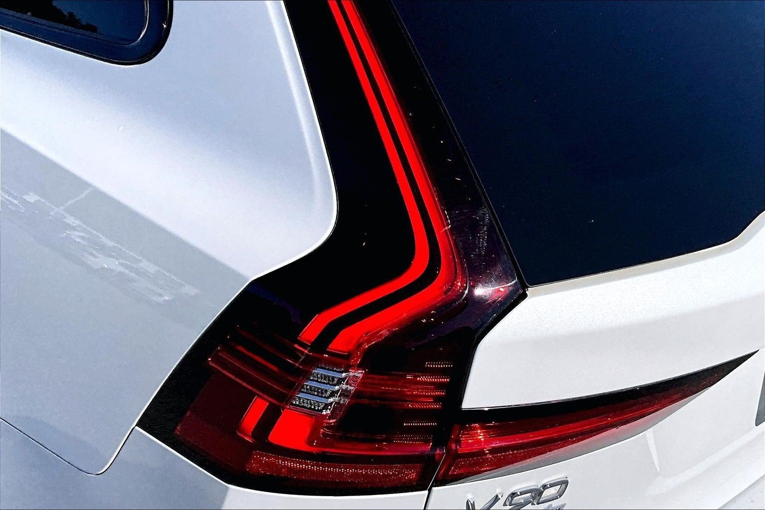 2023 Volvo V90 Cross Country B6 Ultimate